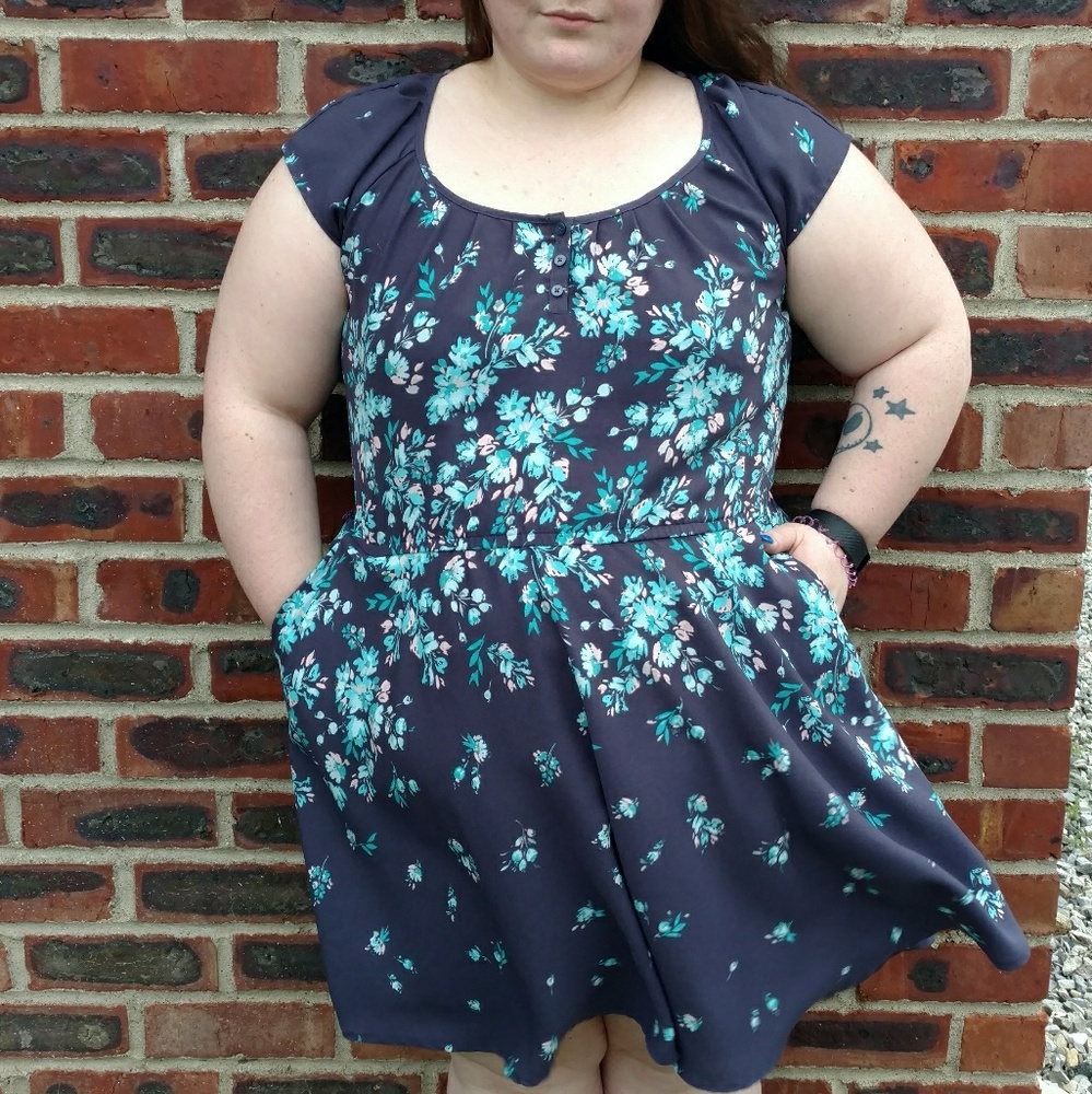 LC Lauren Conrad Floral Dress Pockets
